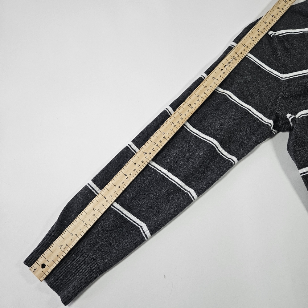 Tommy Hilfiger Men's Gray Cotton V Neck Striped Sweater Long Sleeve Size Large - Picture 8 of 15
